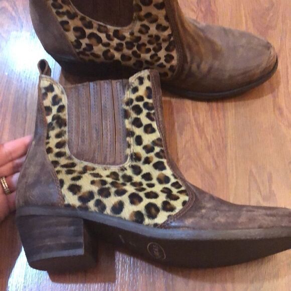 Sheridan Mia Handcrafted leather leopard booties - Picture 14 of 16